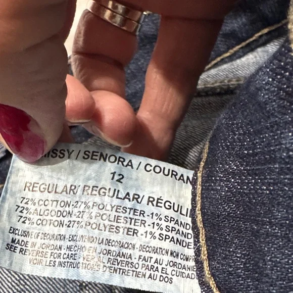 Bandolino Women's Straight Leg Jeans in Dark Blue Inseam 30 inches - Picture 4 of 4